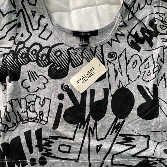 Forever 21 NWT Crop Top- Long Sleeve- Grey & Black Batman Inspired Size Medium - Picture 6 of 12
